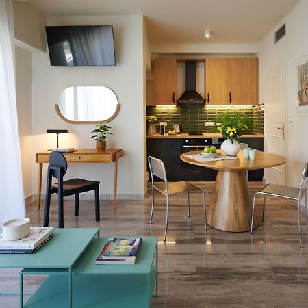 Rastoni Acropolis Uniquely Located Stylish Apartments เอเธนส์ ภายนอก รูปภาพ