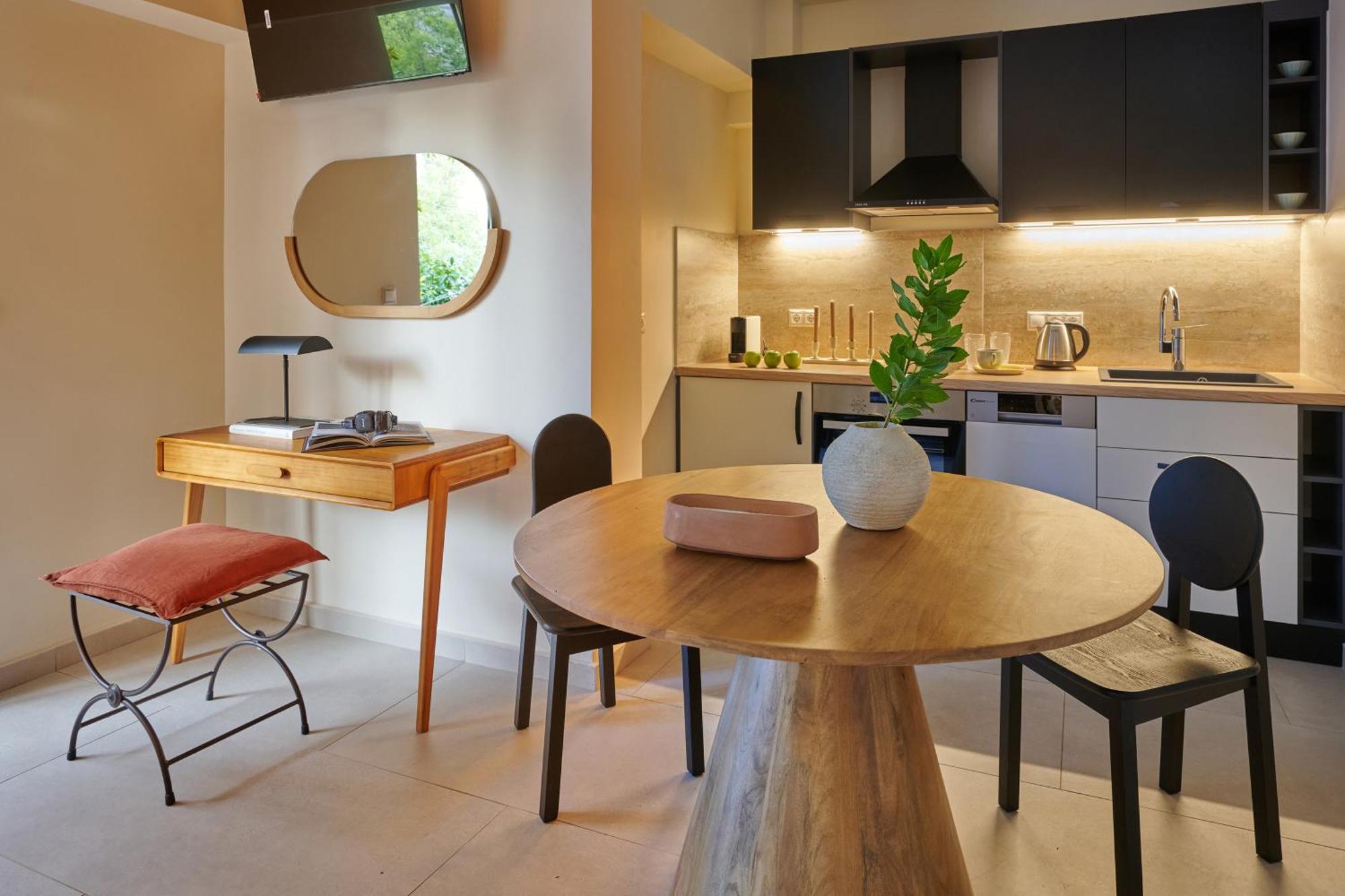 Rastoni Acropolis Uniquely Located Stylish Apartments เอเธนส์ ภายนอก รูปภาพ